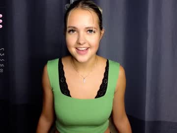 girl
        beverly_hillls cam image #3163559