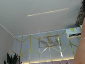 couple
        lia_myars cam image #2567563