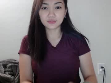 girl
        london_tipton cam image #2684918