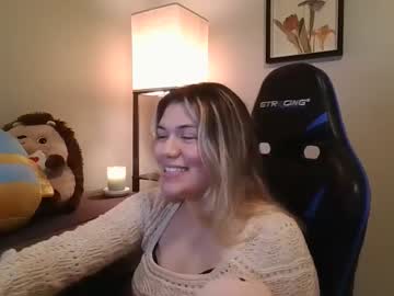 girl
        virgngirl cam image #3762576