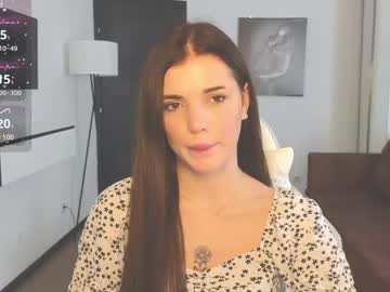 girl
        adri_dream cam image #6655667