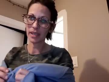 girl
        dirtynerdy30 cam image #3648667