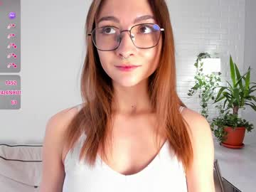 girl
        milana_girl cam image #5684718