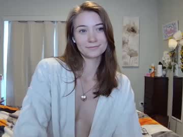girl
        katynowhere cam image #5160911