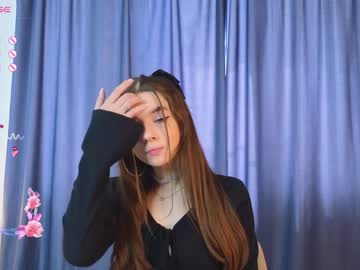 girl
        philomenagallant cam image #4194328