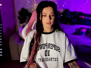 girl
        agara_romen cam image #5285632