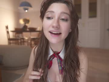 girl
        mia_elfie cam image #5899895