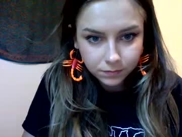 girl
        lillypadgrl cam image #2689935